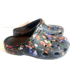 CROCS Classic Clogs Floral Splash Print Unisex Men Size 8 Women Size 10